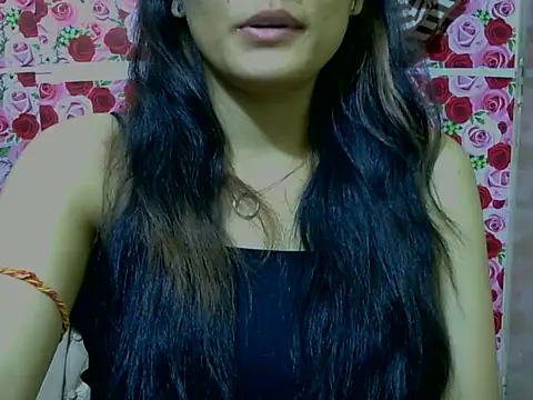 Snapshot of Amira90 chatting on September 24, 2025, 3:26 pm Amira90 online show from September 24, 2025, 3:26 pm