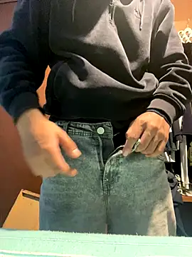 zzagreo online show from November 28, 2025, 7:33 am