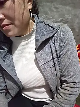 Snapshot of Fienjr chatting on February 8, 2026, 8:07 am Fienjr online show from February 8, 2026, 8:07 am