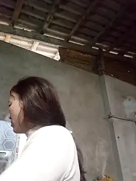 Snapshot of Fienjr chatting on March 16, 2026, 11:42 pm Fienjr online show from March 16, 2026, 11:42 pm