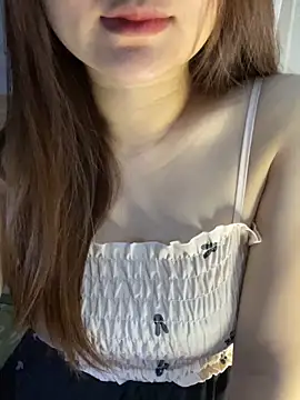 Hinne07 online show from December 23, 2025, 7:28 am