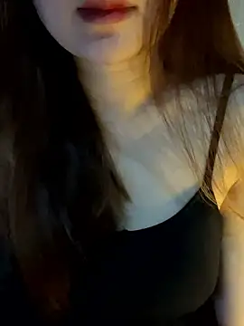 Hinne07 online show from January 12, 2026, 1:33 am