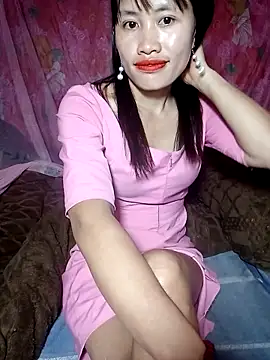 Snapshot of rubi_bae chatting on April 13, 2026, 12:43 pm rubi bae online show from April 13, 2026, 12:43 pm