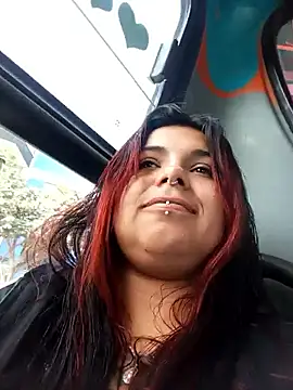 Snapshot of snow_belle chatting on October 27, 2025, 8:24 pm snow belle online show from October 27, 2025, 8:24 pm