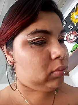 Snapshot of snow_belle chatting on November 2, 2025, 7:05 pm snow belle online show from November 2, 2025, 7:05 pm