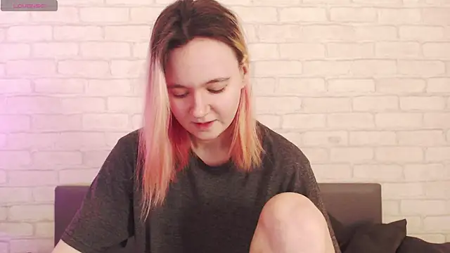 Ericha Stone online show from April 3, 2026, 1:25 am