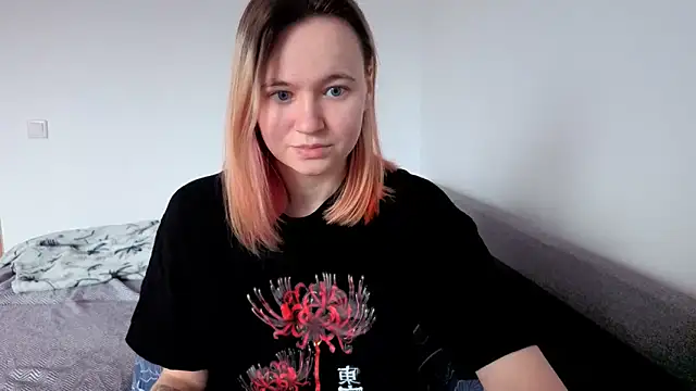 Ericha Stone online show from May 10, 2026, 2:06 am