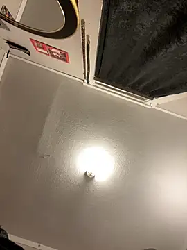 StylishEchium online show from November 2, 2025, 5:59 pm