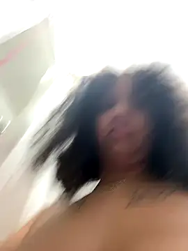 StylishEchium online show from December 16, 2025, 7:13 am