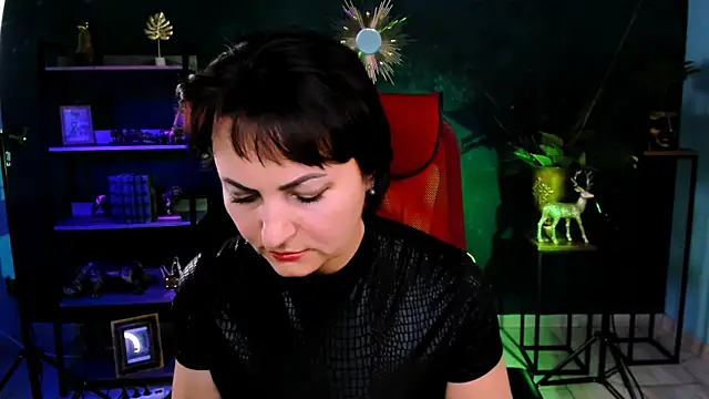 HelenBeler online show from December 19, 2025, 12:34 pm