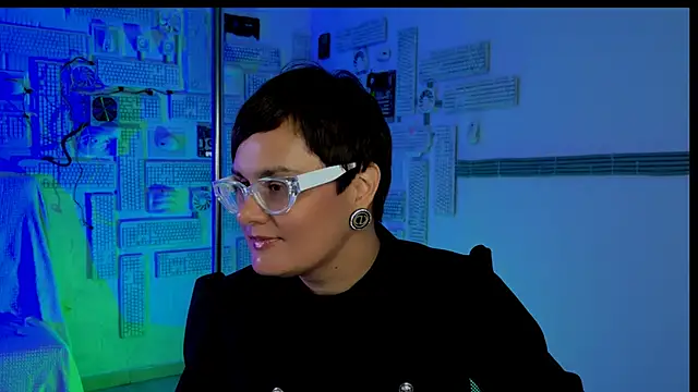 LauraDavidsons online show from October 5, 2025, 4:05 pm