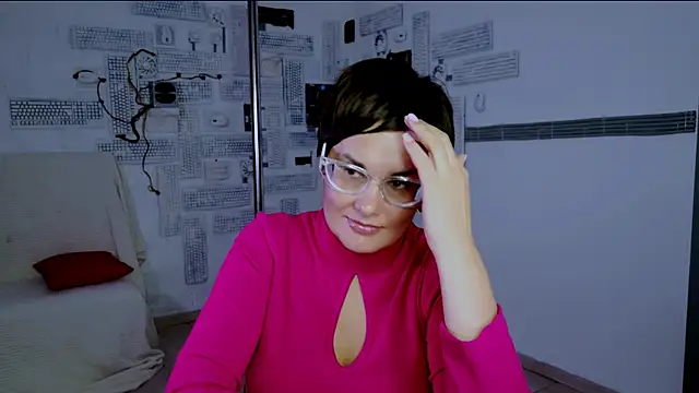 LauraDavidsons online show from October 8, 2025, 4:26 pm