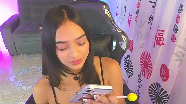 Snapshot of Gia_flame_ chatting on September 24, 2025, 5:33 am Gia flame  online show from September 24, 2025, 5:33 am