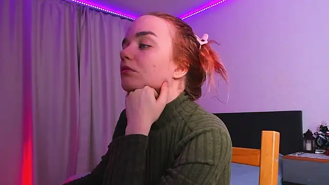 JanetShy online show from November 4, 2025, 7:07 am