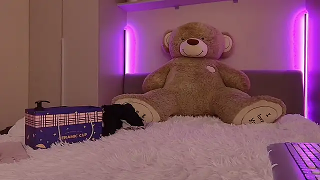 Missss Eva online show from December 1, 2025, 9:14 am