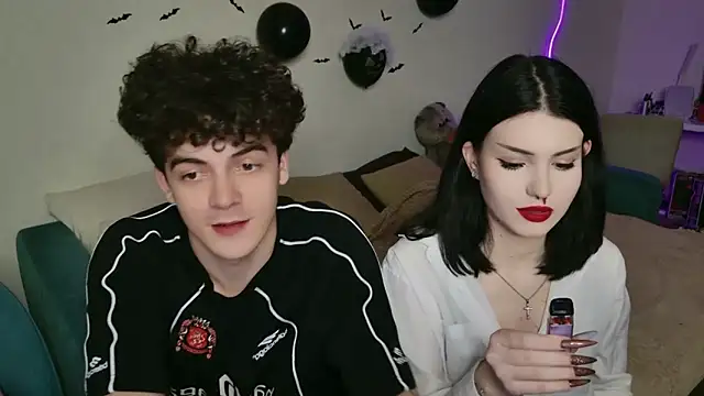 Alice18James online show from October 30, 2025, 3:02 pm