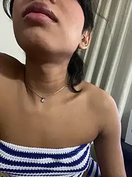 VeronicaSaenzx online show from December 16, 2025, 9:09 pm