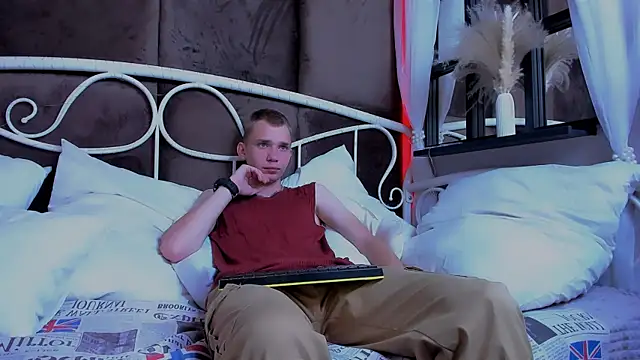 Snapshot of TimBlaks chatting on September 15, 2025, 3:45 pm TimBlaks online show from September 15, 2025, 3:45 pm