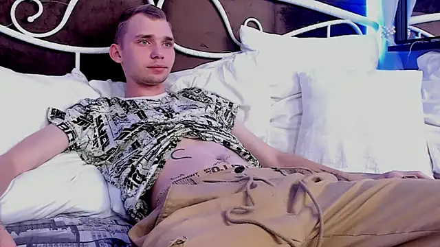 Snapshot of TimBlaks chatting on September 24, 2025, 5:38 pm TimBlaks online show from September 24, 2025, 5:38 pm