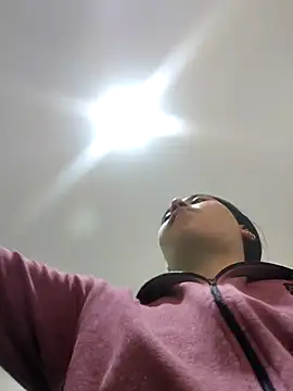 AmberGold- online show from April 15, 2026, 8:31 pm