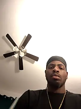 Snapshot of Philman25 chatting on October 3, 2025, 11:24 pm Philman25 online show from October 3, 2025, 11:24 pm