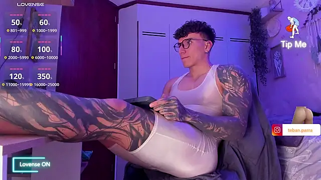 estebandi do online show from November 8, 2025, 4:34 am