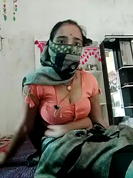 Snapshot of malteejat chatting on October 1, 2025, 8:09 am malteejat online show from October 1, 2025, 8:09 am