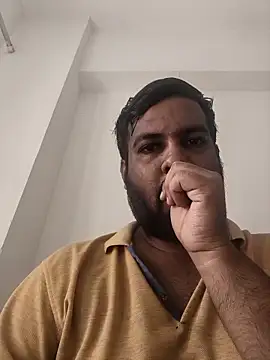 vinay smalldick online show from April 1, 2026, 4:13 am