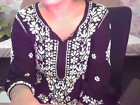 shaalu sharma online show from October 4, 2025, 6:11 am