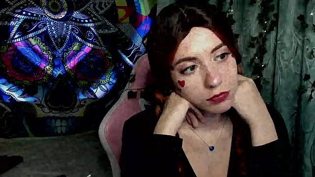 Snapshot of mona_fly chatting on October 19, 2025, 3:56 pm mona fly online show from October 19, 2025, 3:56 pm