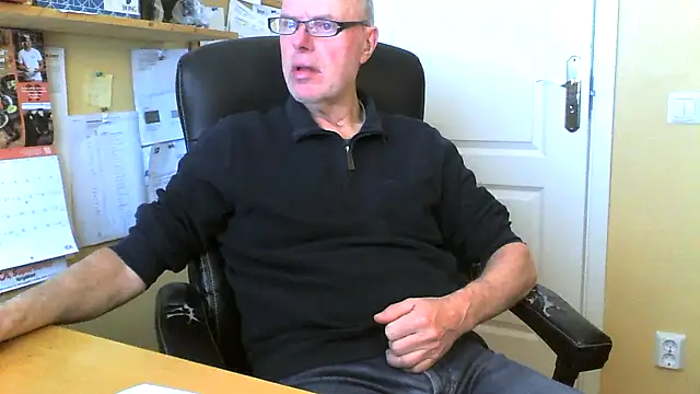 Snapshot of Klipparn chatting on March 23, 2026, 7:34 am Klipparn online show from March 23, 2026, 7:34 am