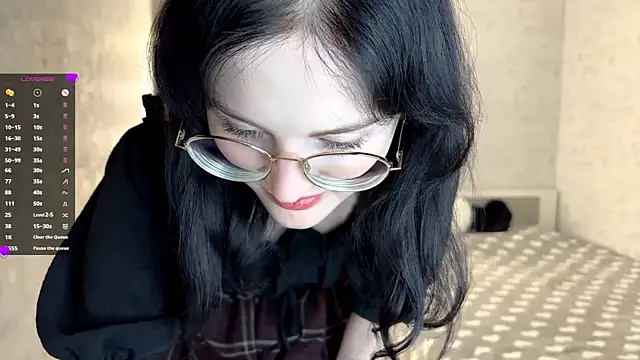 Snapshot of FakeLamb chatting on October 19, 2025, 9:15 pm FakeLamb online show from October 19, 2025, 9:15 pm