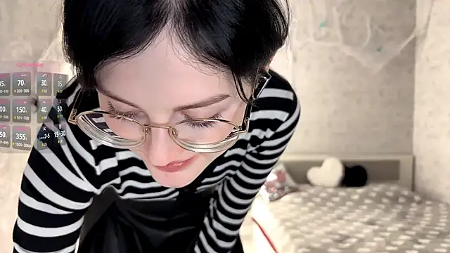 FakeLamb online show from October 31, 2025, 9:05 pm