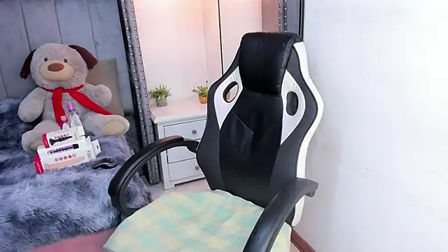 Snapshot of Miyu_Komori chatting on March 30, 2026, 7:37 pm Miyu Komori online show from March 30, 2026, 7:37 pm