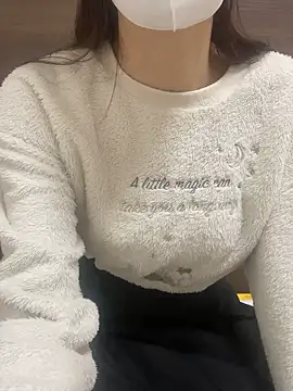 Snapshot of yayoi_jp chatting on February 15, 2026, 4:36 pm yayoi jp online show from February 15, 2026, 4:36 pm