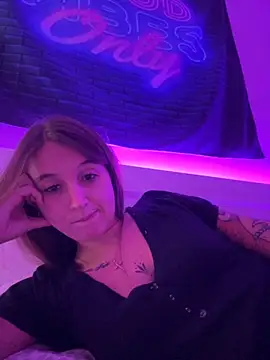 Snapshot of duomagique_off chatting on September 12, 2025, 9:04 pm duomagique off online show from September 12, 2025, 9:04 pm