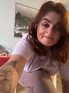 IrishmilfAnna online show from September 21, 2025, 4:52 pm