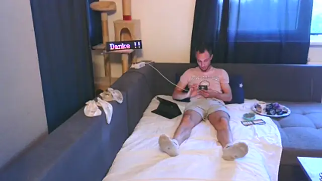 Snapshot of cum2camboys chatting on June 2, 2026, 6:43 pm cum2camboys online show from June 2, 2026, 6:43 pm