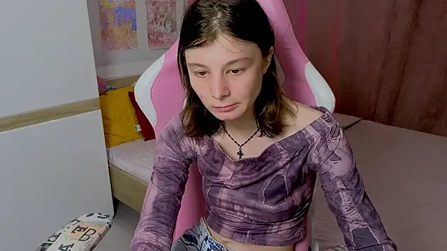EllinEverly online show from June 21, 2026, 10:01 pm