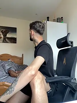 mixedcouplee69 online show from October 2, 2025, 2:02 pm