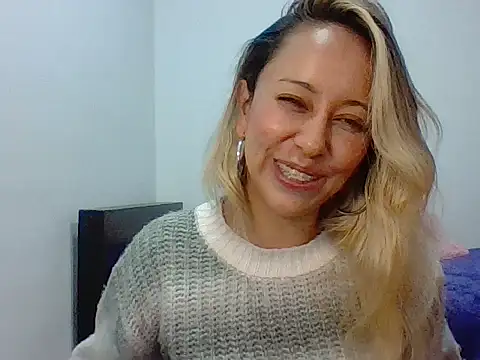 leah susman online show from September 16, 2025, 1:28 am