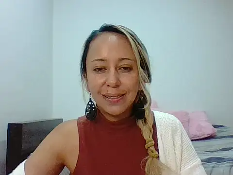 leah susman online show from October 21, 2025, 1:50 am
