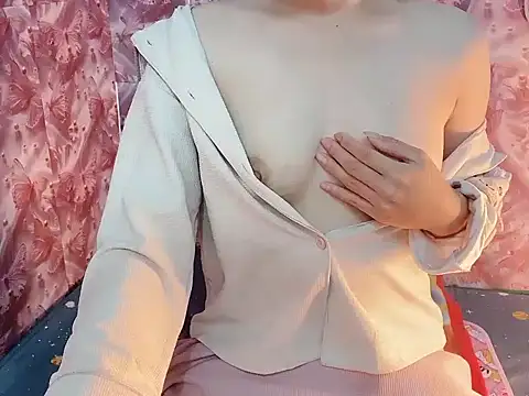 Snapshot of Miumiu028 chatting on March 12, 2026, 2:12 pm Miumiu028 online show from March 12, 2026, 2:12 pm