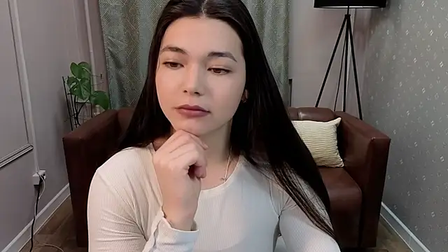 Albi Glow online show from November 16, 2025, 4:40 am