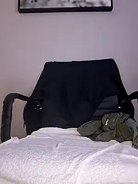 Snapshot of CinnaCakesss chatting on January 16, 2026, 5:39 pm CinnaCakesss online show from January 16, 2026, 5:39 pm