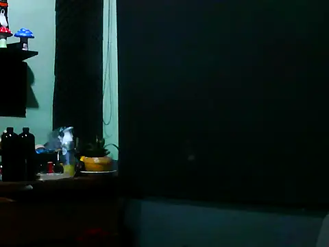 Snapshot of FFFNXXX chatting on May 12, 2026, 10:18 pm FFFNXXX online show from May 12, 2026, 10:18 pm