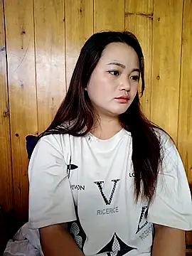 Snapshot of lusy-000 chatting on October 22, 2025, 2:56 am lusy-000 online show from October 22, 2025, 2:56 am