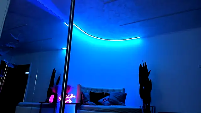 JessicaSky  online show from September 22, 2025, 5:15 pm