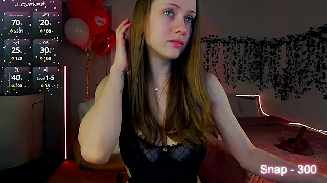 EvaLone1 online show from February 16, 2026, 10:06 pm