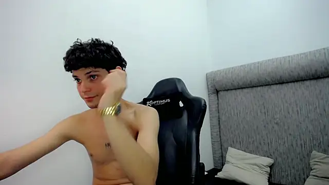 dilan hott  online show from January 31, 2026, 7:11 pm